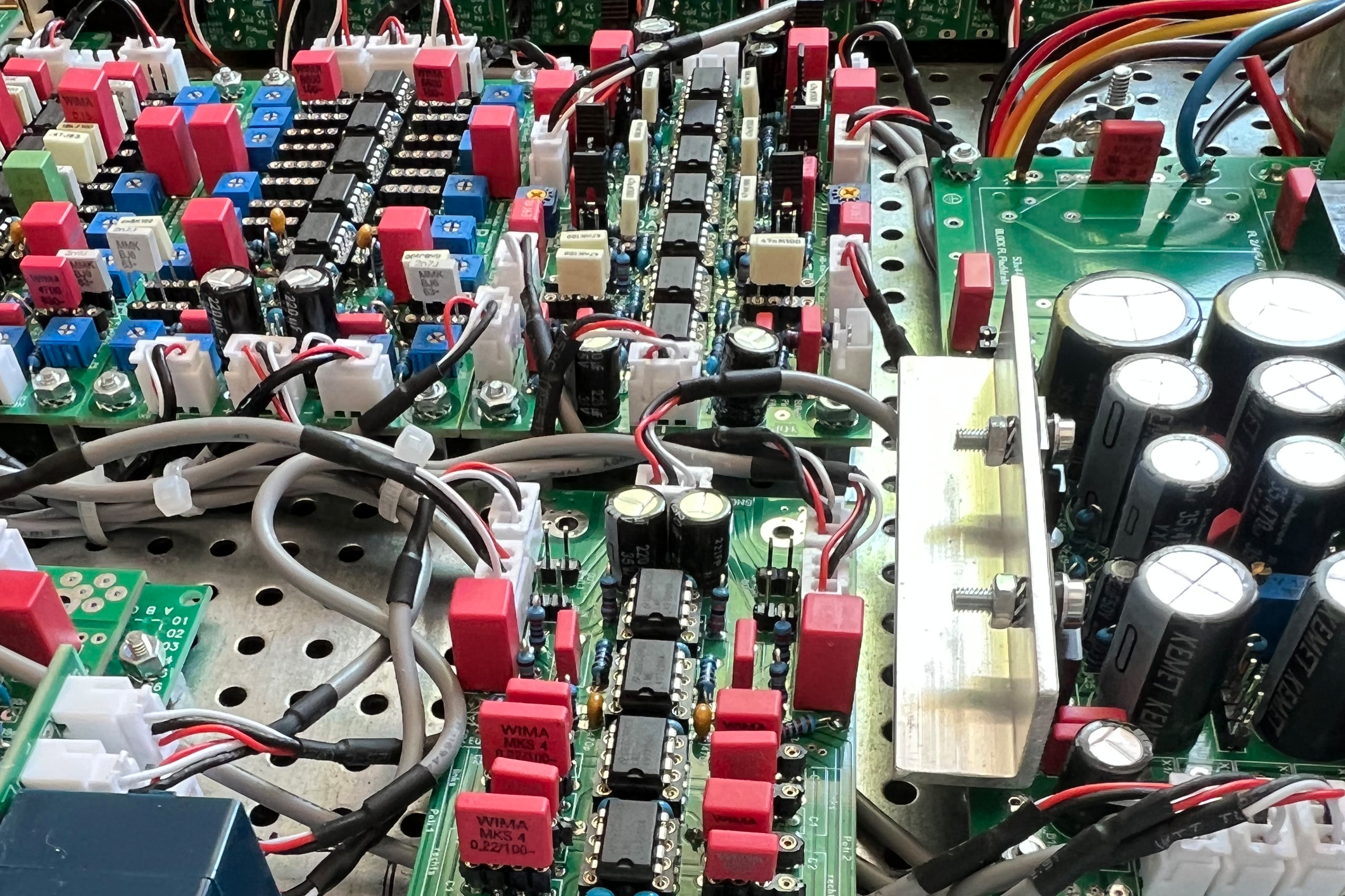 Blume's Klangschmiede | Technik & Elektronik